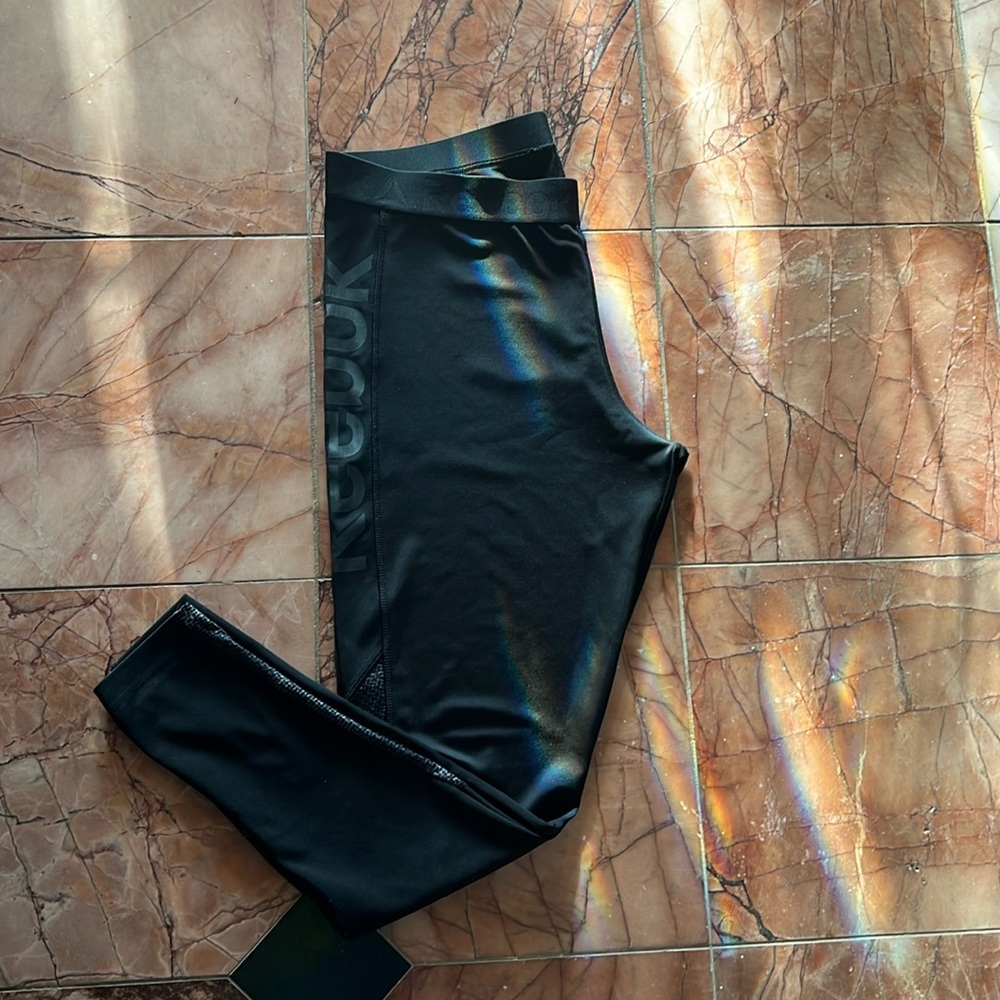 ✨ Reebok Speedwick Logo Leggings With Camo Mesh Insert - Black / XL ✨